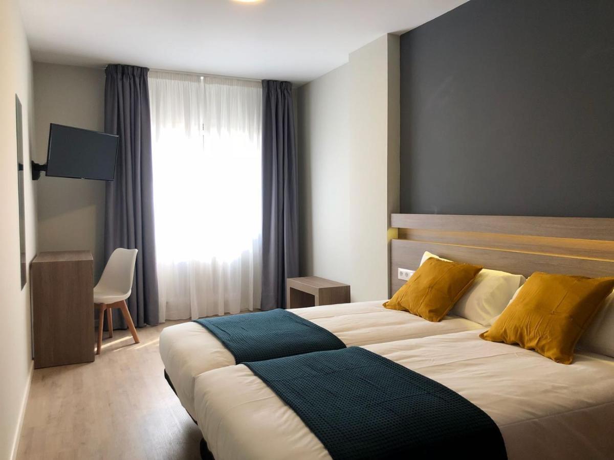 Hotel Alda Estacion Pontevedra Bagian luar foto