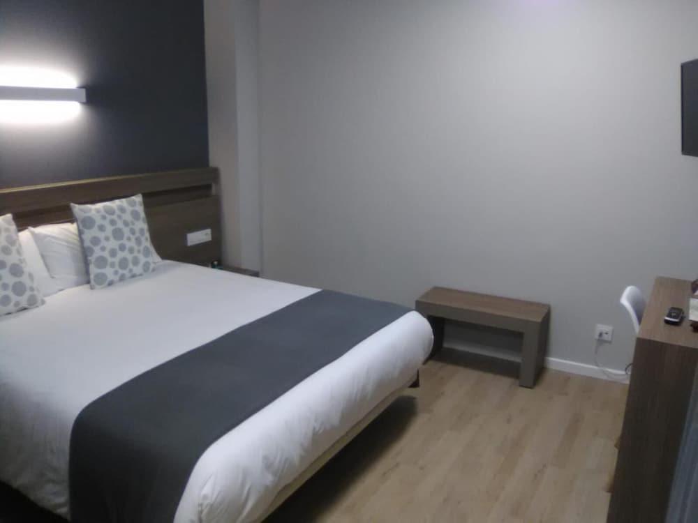 Hotel Alda Estacion Pontevedra Bagian luar foto